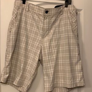 Men’s Lululemon button shorts